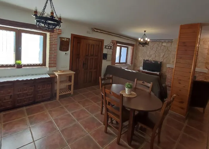 Alameda Ii Con Chimenea Salon Y Barbacoa En Patio 度假居