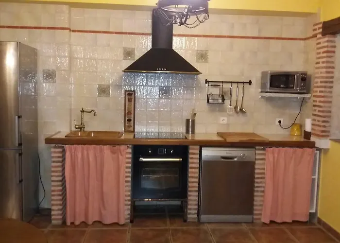 Alameda Ii Con Chimenea Salon Y Barbacoa En Patio 度假居